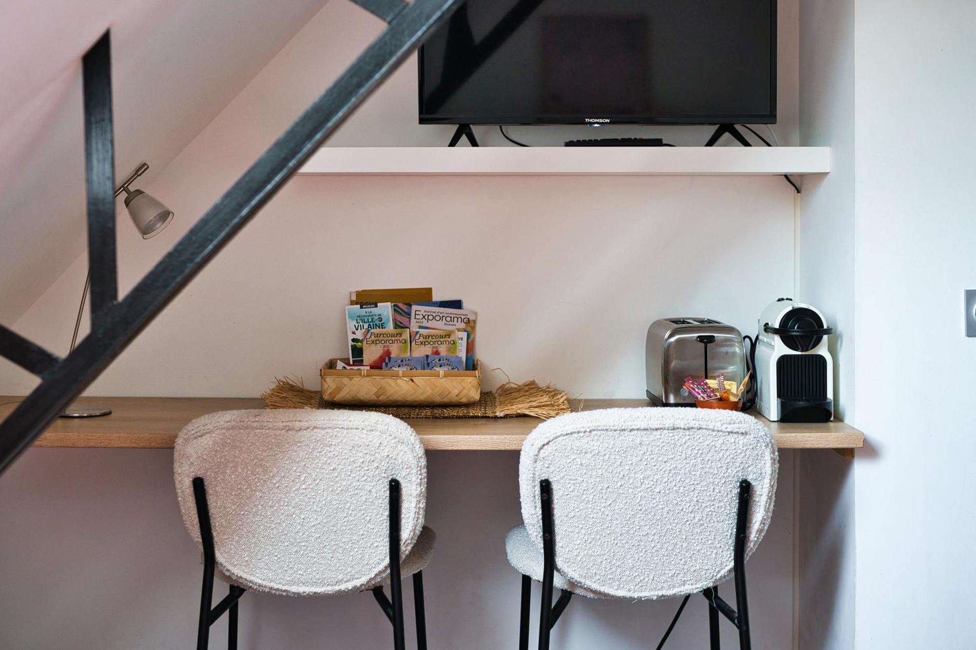 Charmant Studio A Deux Pas De La Gare - Le Nichoir Rennes Luaran gambar